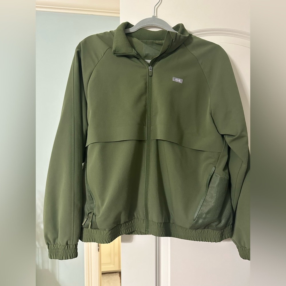 Figs Sydney Scrub Jacket